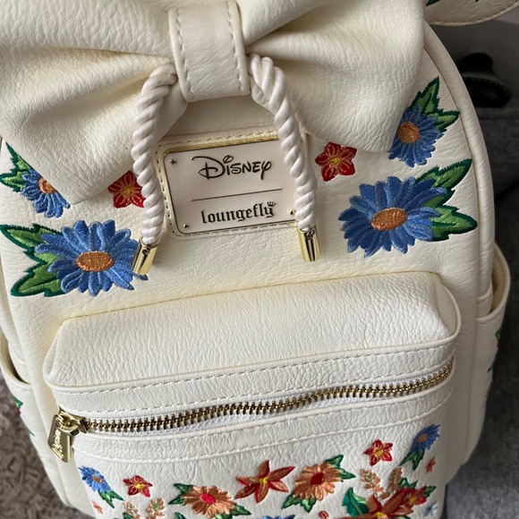 Floral Minnie Mouse loungefly - Picture 4 of 4